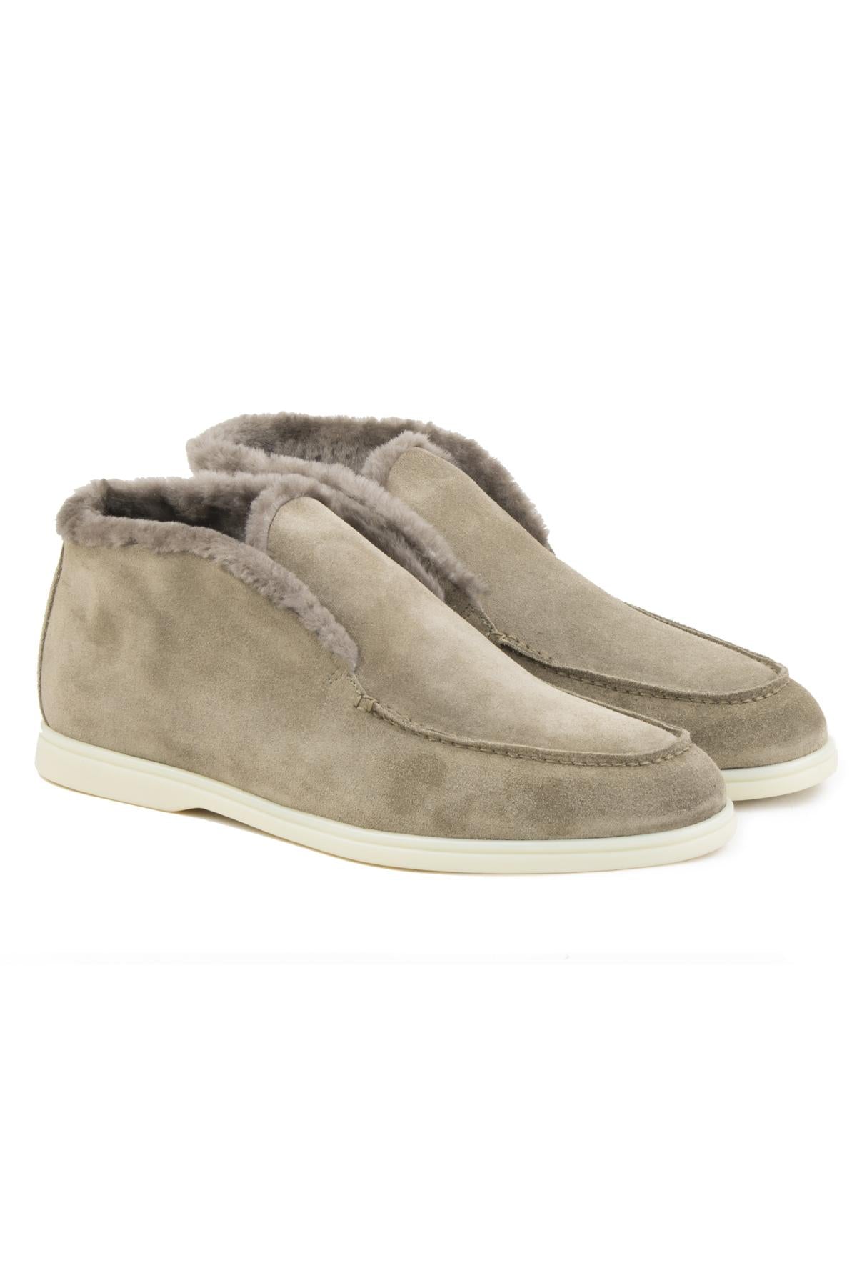 Brown Boots with Fur