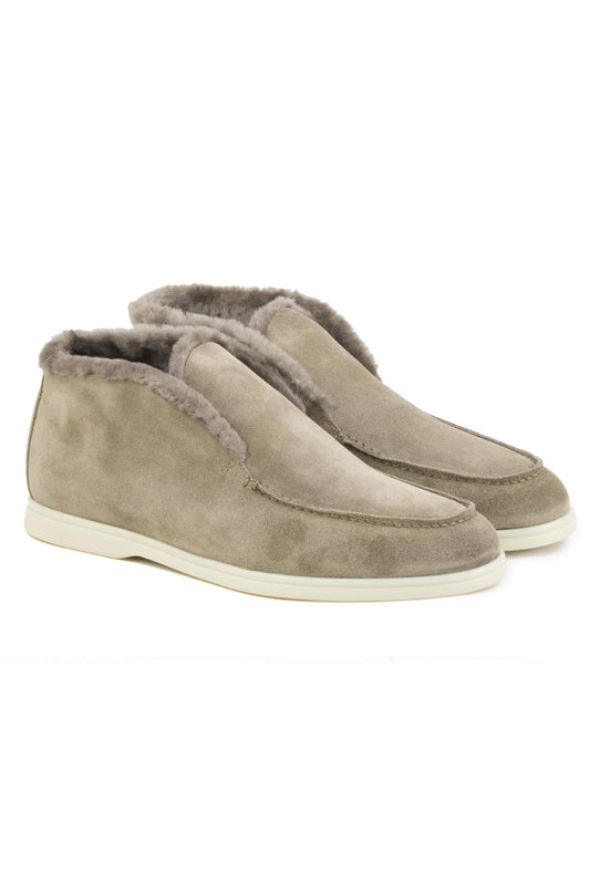 Brown Boots with Fur