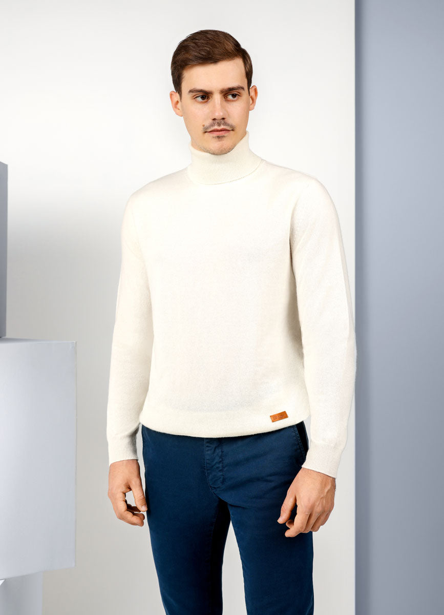 Creme Turtleneck