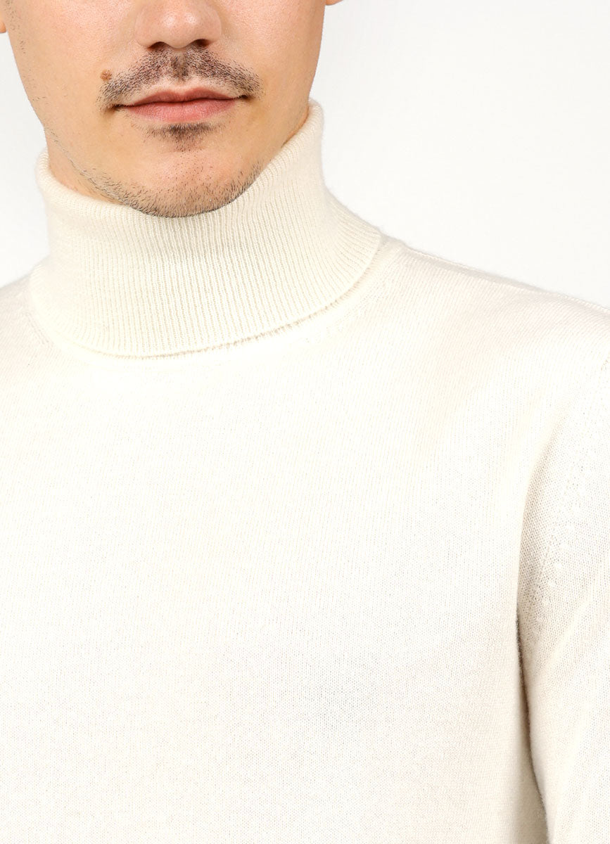 Creme Turtleneck